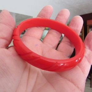 Lipstick Red Carved BAKELITE Bangle